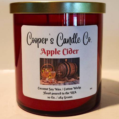 Apple Cider Scented Candle Apple and spices blend harmoniously.